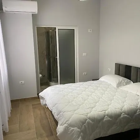 Apartamento Eagle'S Nest Shkodër Exterior foto