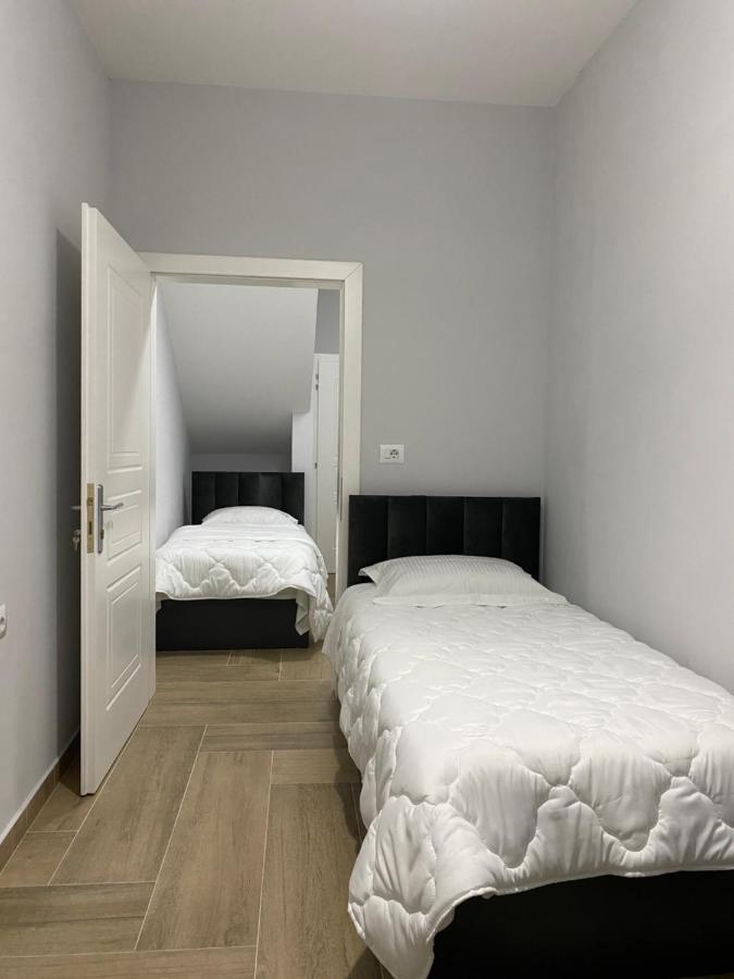 Eagle's Nest Apartamento Shkodër